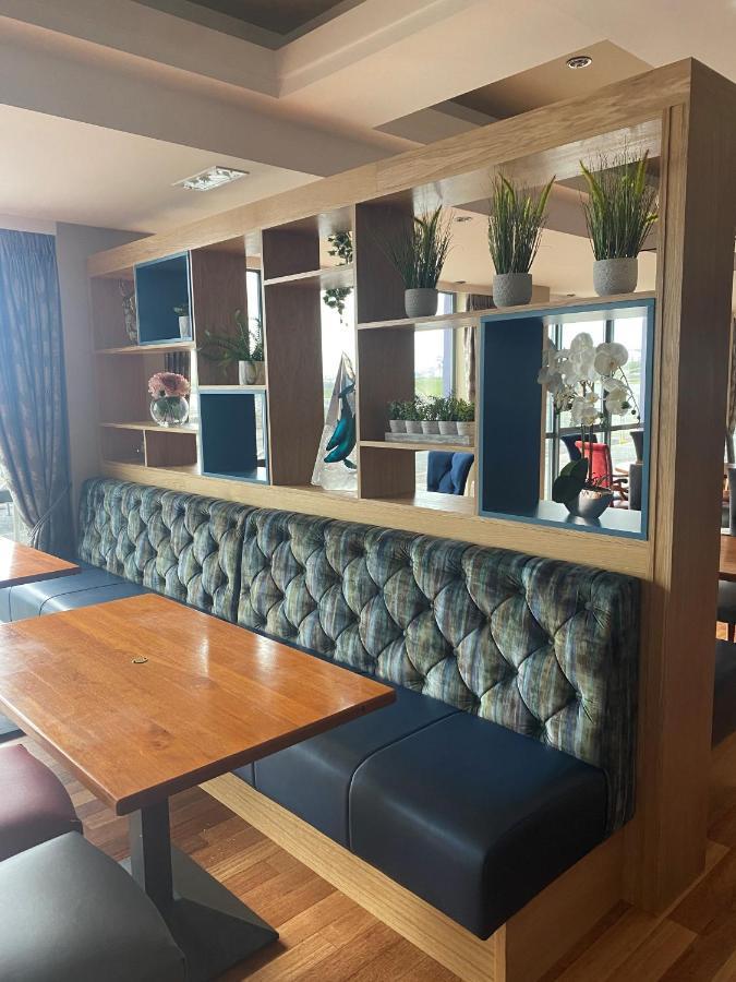 Allingham Arms Hotel